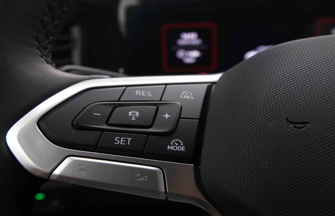 VOLKSWAGEN_VOLKSWAGEN_TIGUAN_2550192_20.jpg