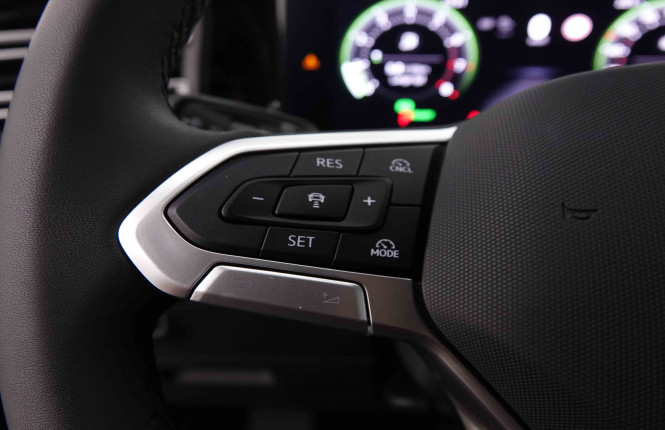 VOLKSWAGEN_VOLKSWAGEN_TIGUAN_2550656_21.jpg