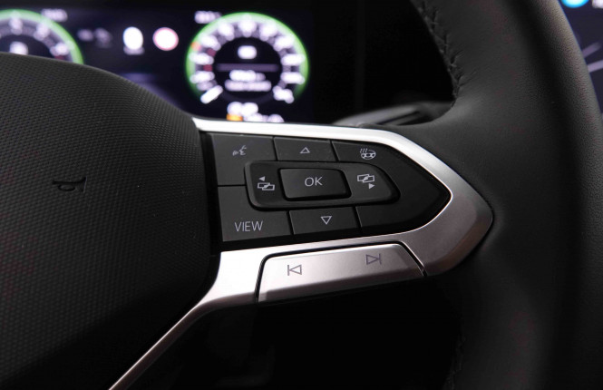 VOLKSWAGEN_VOLKSWAGEN_TIGUAN_2550656_22.jpg
