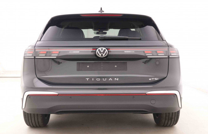 VOLKSWAGEN_VOLKSWAGEN_TIGUAN_2550656_32.jpg