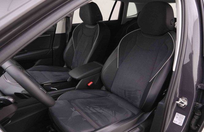 VOLKSWAGEN_VOLKSWAGEN_TIGUAN_2550656_7.jpg