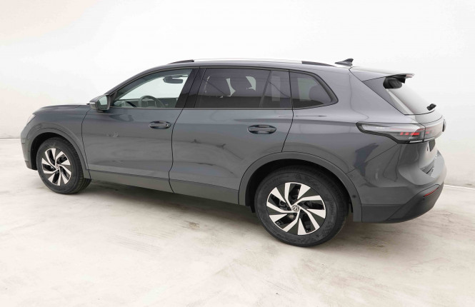 VOLKSWAGEN_VOLKSWAGEN_TIGUAN_2652544_28.jpg