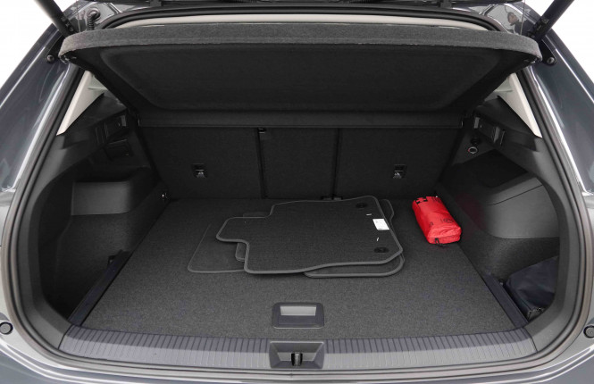 VOLKSWAGEN_VOLKSWAGEN_TIGUAN_2652545_5.jpg