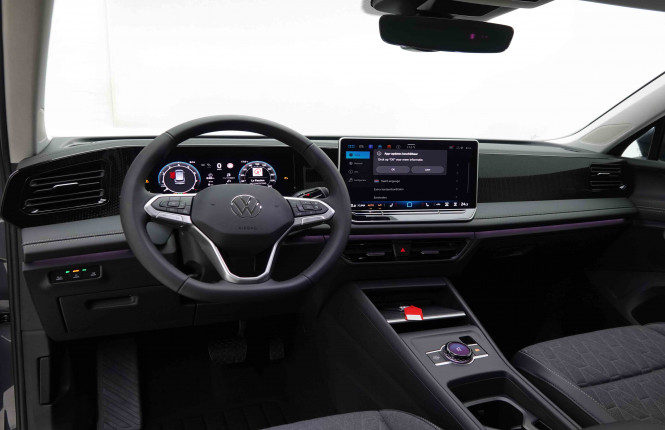 VOLKSWAGEN_VOLKSWAGEN_TIGUAN_2652545_8.jpg