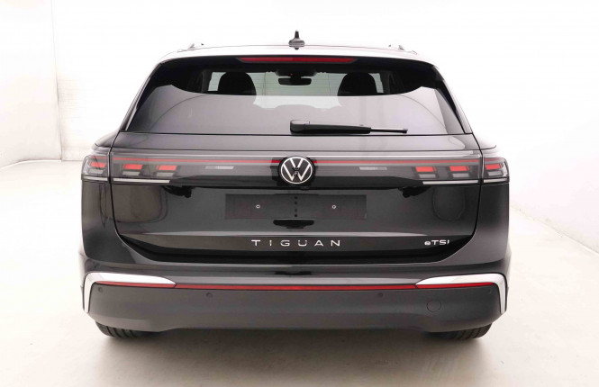 VOLKSWAGEN_VOLKSWAGEN_TIGUAN_2652945_31.jpg