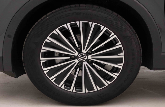 VOLKSWAGEN_VOLKSWAGEN_TIGUAN_2652946_24.jpg