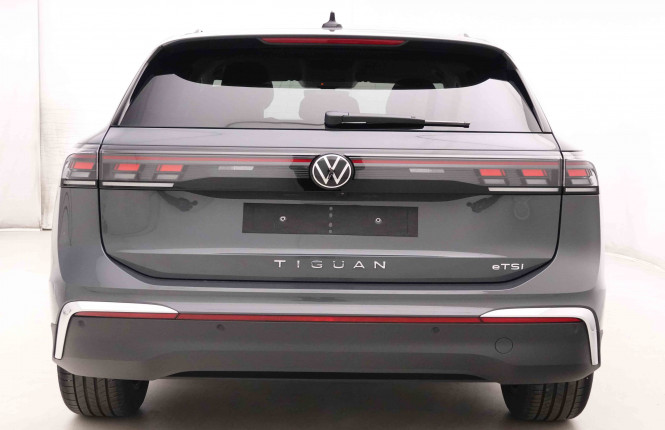 VOLKSWAGEN_VOLKSWAGEN_TIGUAN_2652950_30.jpg