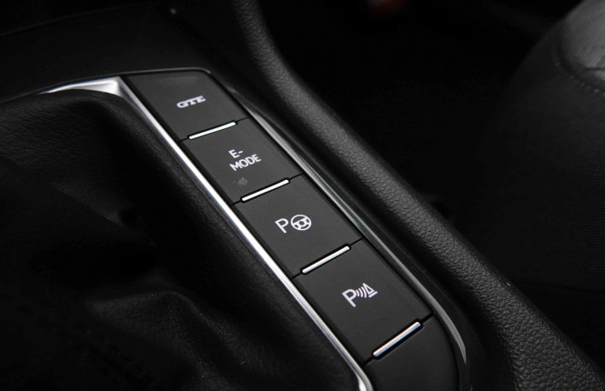 VOLKSWAGEN_VOLKSWAGEN_TIGUAN_2652952_15.jpg