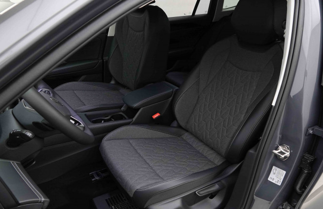 VOLKSWAGEN_VOLKSWAGEN_TIGUAN_2653515_7.jpg