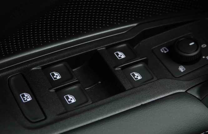 VOLKSWAGEN_VOLKSWAGEN_TIGUAN_2653516_22.jpg