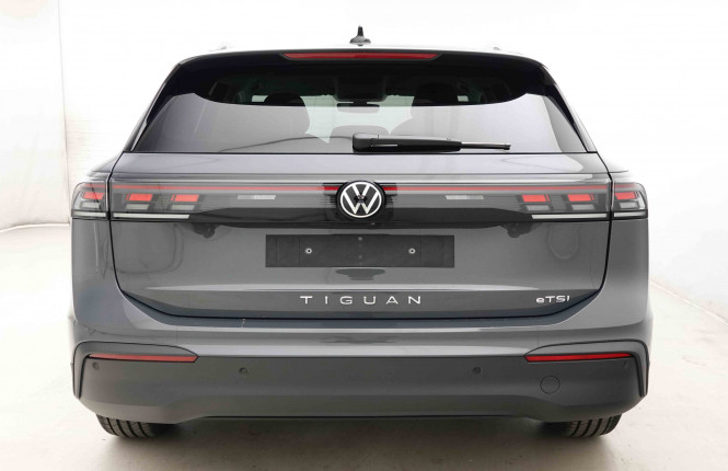 VOLKSWAGEN_VOLKSWAGEN_TIGUAN_2653516_29.jpg