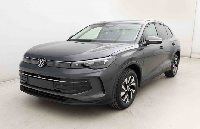 VOLKSWAGEN_VOLKSWAGEN_TIGUAN_2653518_25.jpg