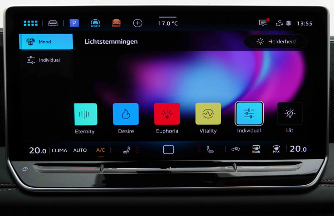 VOLKSWAGEN_VOLKSWAGEN_TIGUAN_2653519_11.jpg