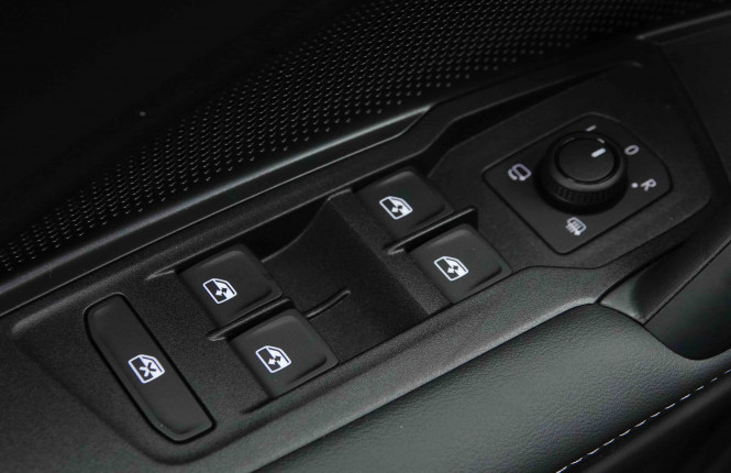 VOLKSWAGEN_VOLKSWAGEN_TIGUAN_2654011_22.jpg VOLKSWAGEN_VOLKSWAGEN_TIGUAN_2654011_22.jpg
