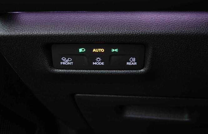 VOLKSWAGEN_VOLKSWAGEN_TIGUAN_2654017_21.jpg