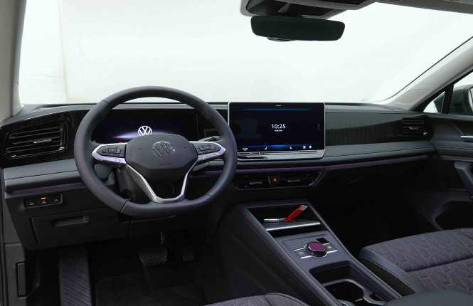 VOLKSWAGEN_VOLKSWAGEN_TIGUAN_2654017_8.jpg
