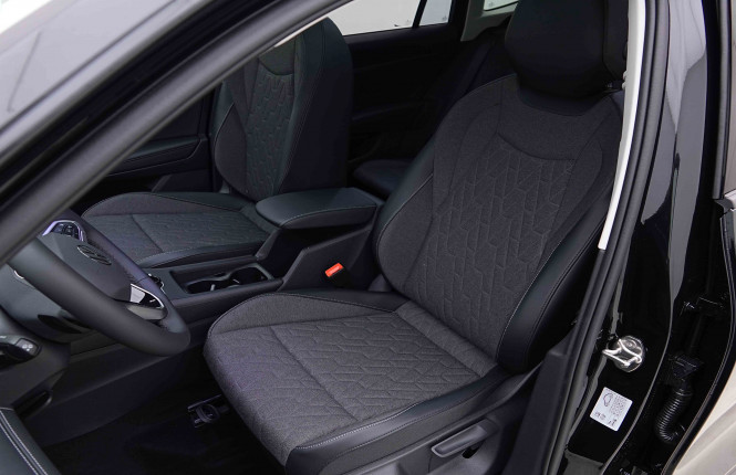 VOLKSWAGEN_VOLKSWAGEN_TIGUAN_2654136_7.jpg
