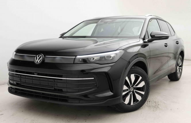 VOLKSWAGEN_VOLKSWAGEN_TIGUAN_2654328_24.jpg