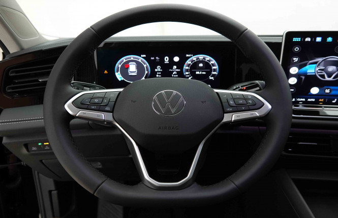 VOLKSWAGEN_VOLKSWAGEN_TIGUAN_2654328_9.jpg