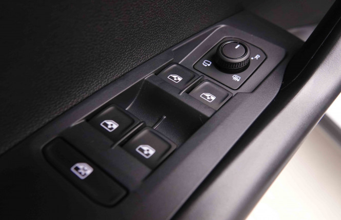 VOLKSWAGEN_VOLKSWAGEN_T_CROSS_2549347_20.jpg