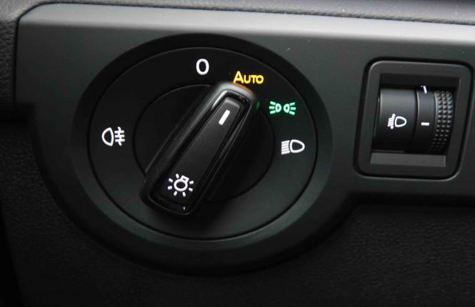 VOLKSWAGEN_VOLKSWAGEN_T_CROSS_2549347_9.jpg