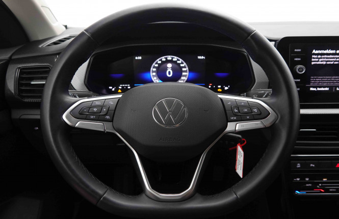 VOLKSWAGEN_VOLKSWAGEN_T_CROSS_2549665_8.jpg
