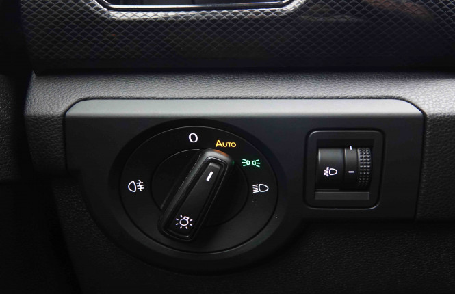 VOLKSWAGEN_VOLKSWAGEN_T_CROSS_2549665_9.jpg
