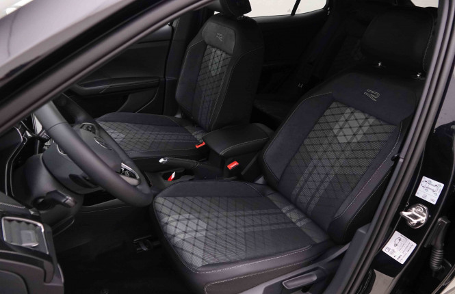 VOLKSWAGEN_VOLKSWAGEN_T_CROSS_2653180_6.jpg VOLKSWAGEN_VOLKSWAGEN_T_CROSS_2653180_6.jpg