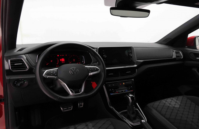 VOLKSWAGEN_VOLKSWAGEN_T_CROSS_2653243_34.jpg