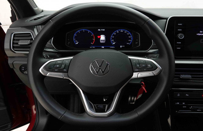 VOLKSWAGEN_VOLKSWAGEN_T_CROSS_2653243_60.jpg