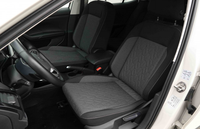 VOLKSWAGEN_VOLKSWAGEN_T_CROSS_2653623_6.jpg