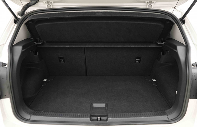 VOLKSWAGEN_VOLKSWAGEN_T_CROSS_2653626_5.jpg