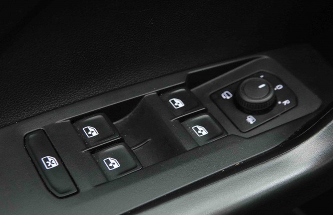 VOLKSWAGEN_VOLKSWAGEN_T_CROSS_2653629_20.jpg