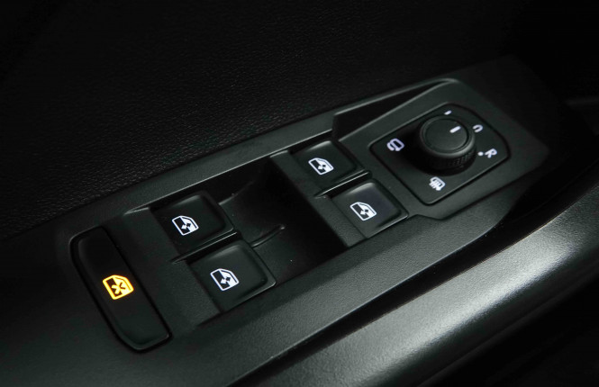 VOLKSWAGEN_VOLKSWAGEN_T_CROSS_2653632_19.jpg