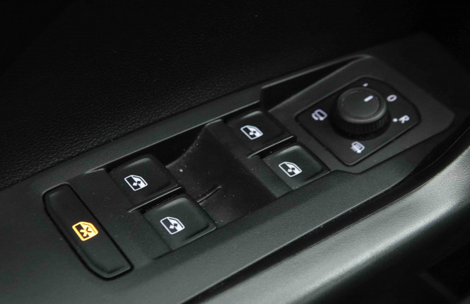 VOLKSWAGEN_VOLKSWAGEN_T_CROSS_2653633_19.jpg VOLKSWAGEN_VOLKSWAGEN_T_CROSS_2653633_19.jpg
