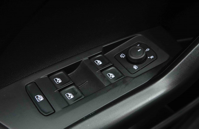 VOLKSWAGEN_VOLKSWAGEN_T_CROSS_2653636_19.jpg