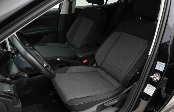 VOLKSWAGEN_VOLKSWAGEN_T_CROSS_2653636_6.jpg