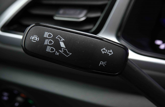 VOLKSWAGEN_VOLKSWAGEN_T_ROC_2550491_17.jpg