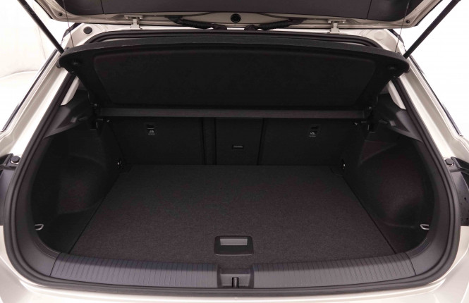 VOLKSWAGEN_VOLKSWAGEN_T_ROC_2550492_5.jpg