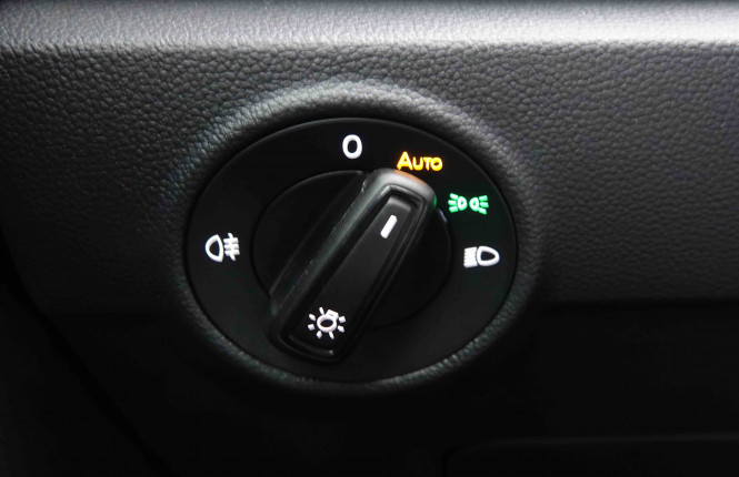 VOLKSWAGEN_VOLKSWAGEN_T_ROC_2550529_9.jpg