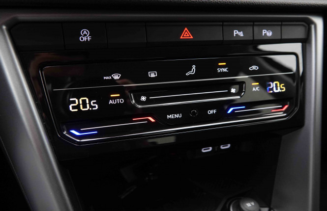 VOLKSWAGEN_VOLKSWAGEN_T_ROC_2550531_15.jpg