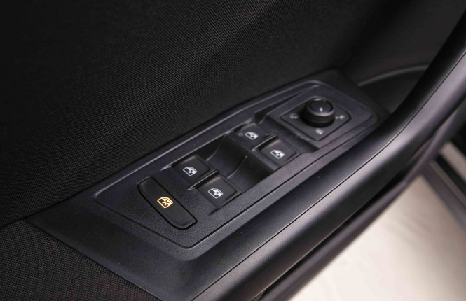 VOLKSWAGEN_VOLKSWAGEN_T_ROC_2550720_18.jpg VOLKSWAGEN_VOLKSWAGEN_T_ROC_2550720_18.jpg