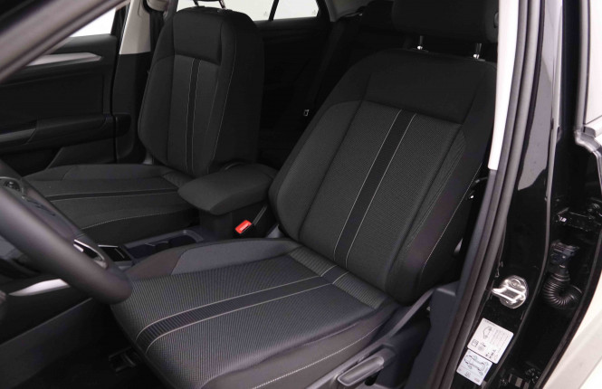 VOLKSWAGEN_VOLKSWAGEN_T_ROC_2550720_6.jpg VOLKSWAGEN_VOLKSWAGEN_T_ROC_2550720_6.jpg