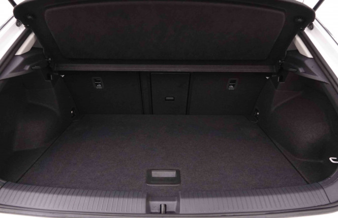 VOLKSWAGEN_VOLKSWAGEN_T_ROC_2551011_5.jpg VOLKSWAGEN_VOLKSWAGEN_T_ROC_2551011_5.jpg