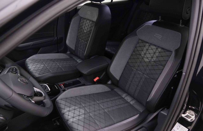 VOLKSWAGEN_VOLKSWAGEN_T_ROC_2551453_6.jpg