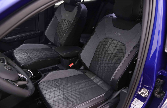 VOLKSWAGEN_VOLKSWAGEN_T_ROC_2551454_6.jpg