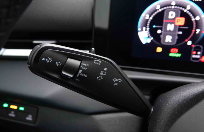 VOLKSWAGEN_VOLKSWAGEN_T_ROC_2652227_18.jpg VOLKSWAGEN_VOLKSWAGEN_T_ROC_2652227_18.jpg