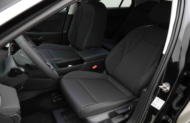 VOLKSWAGEN_VOLKSWAGEN_T_ROC_2653439_6.jpg VOLKSWAGEN_VOLKSWAGEN_T_ROC_2653439_6.jpg