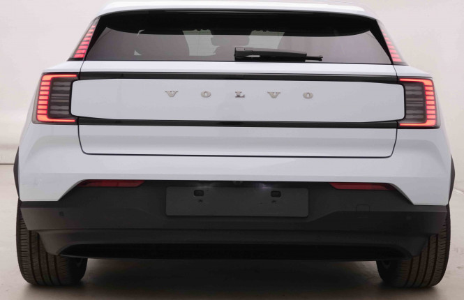 VOLVO_VOLVO_EX30_2549883_27.jpg