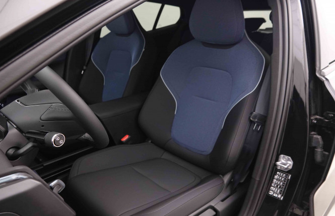 VOLVO_VOLVO_EX30_2550176_7.jpg